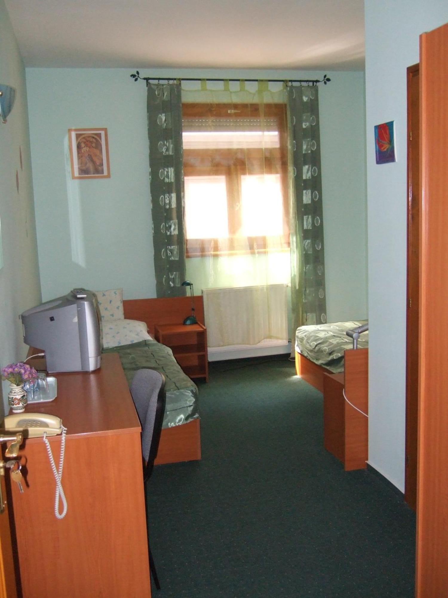 Timarhaz Panzio Bed & Breakfast Szeged Exterior photo